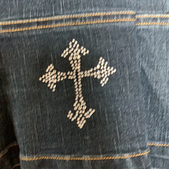 Jean jacket - Picture 2 of 8